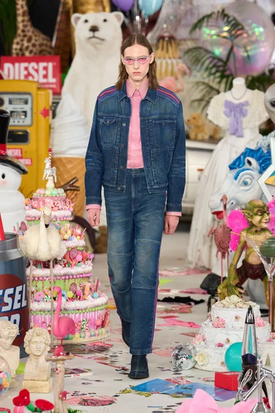 Look 54